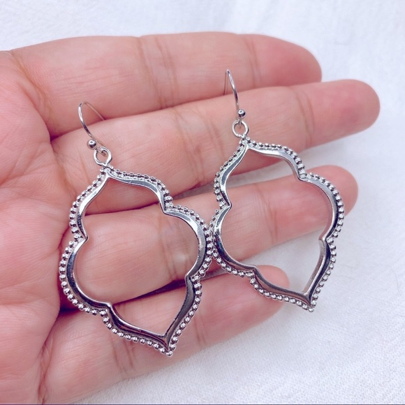 ❣️$25/3❣️ Sliver Plated Cloud Dangle Earrings - Picture 4 of 8